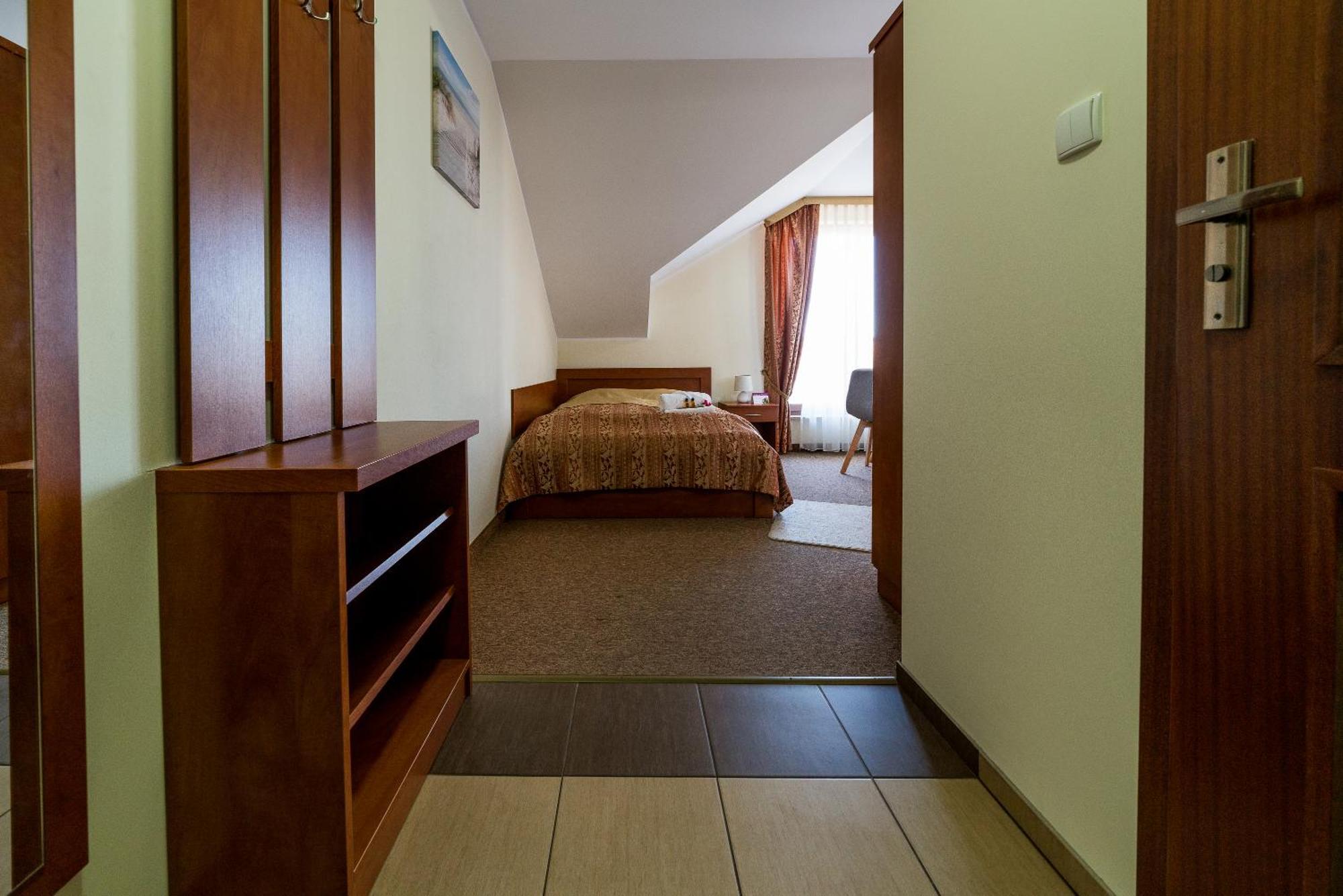 Władysławowo Villa Martii - Komfortowe Apartamenty Z Aneksami Kuchennymi - Spokojna Okolica, Blisko Plazy מראה חיצוני תמונה