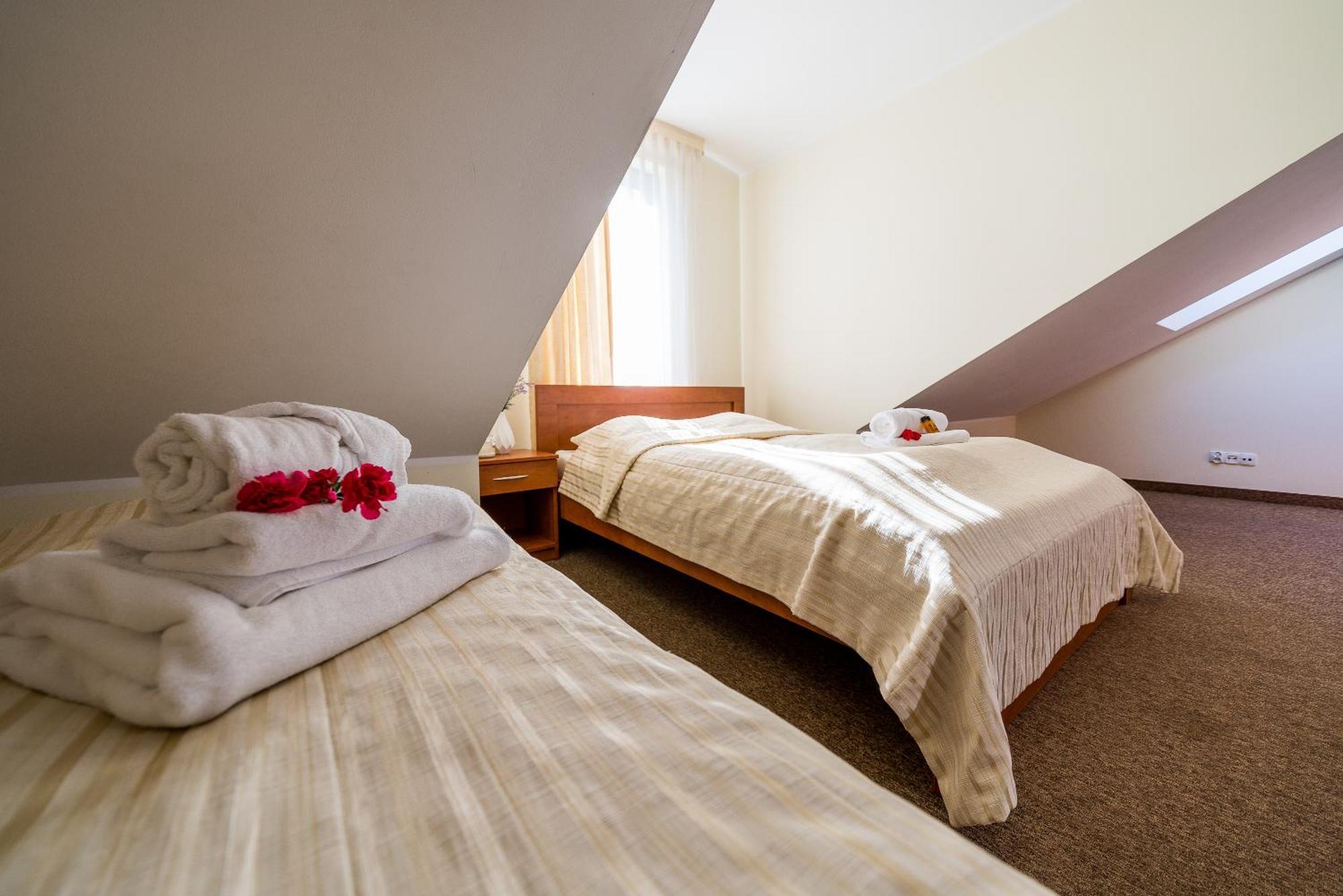 Władysławowo Villa Martii - Komfortowe Apartamenty Z Aneksami Kuchennymi - Spokojna Okolica, Blisko Plazy מראה חיצוני תמונה