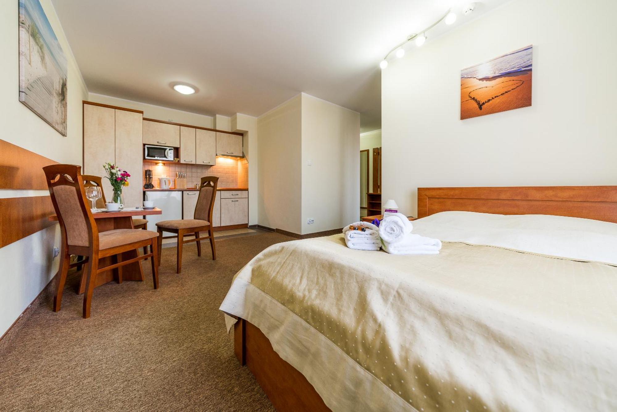 Władysławowo Villa Martii - Komfortowe Apartamenty Z Aneksami Kuchennymi - Spokojna Okolica, Blisko Plazy מראה חיצוני תמונה