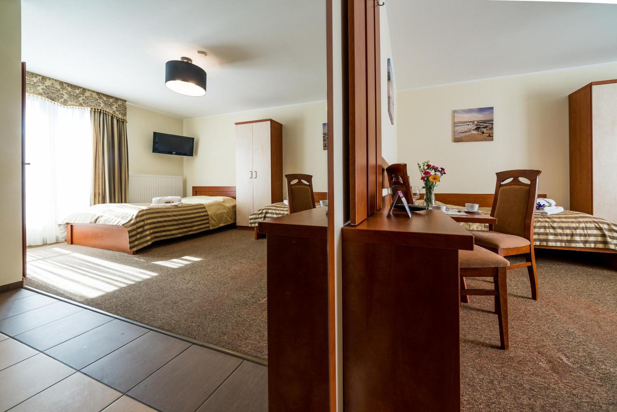 Władysławowo Villa Martii - Komfortowe Apartamenty Z Aneksami Kuchennymi - Spokojna Okolica, Blisko Plazy מראה חיצוני תמונה