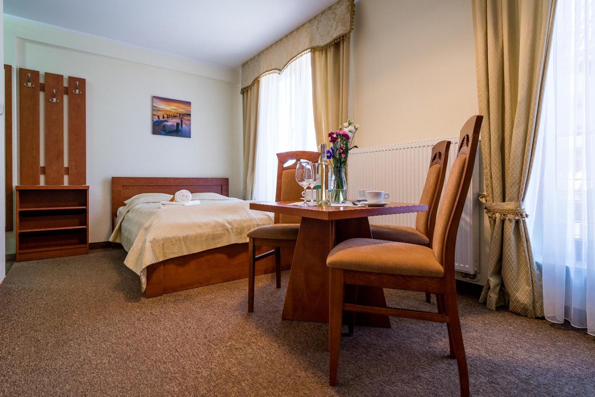 Władysławowo Villa Martii - Komfortowe Apartamenty Z Aneksami Kuchennymi - Spokojna Okolica, Blisko Plazy מראה חיצוני תמונה