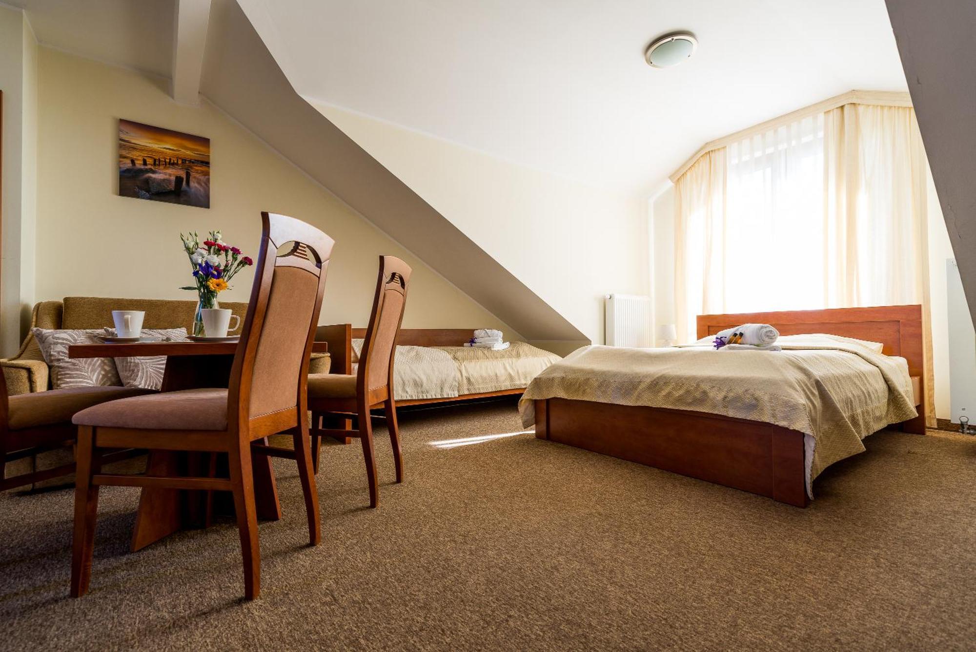 Władysławowo Villa Martii - Komfortowe Apartamenty Z Aneksami Kuchennymi - Spokojna Okolica, Blisko Plazy מראה חיצוני תמונה